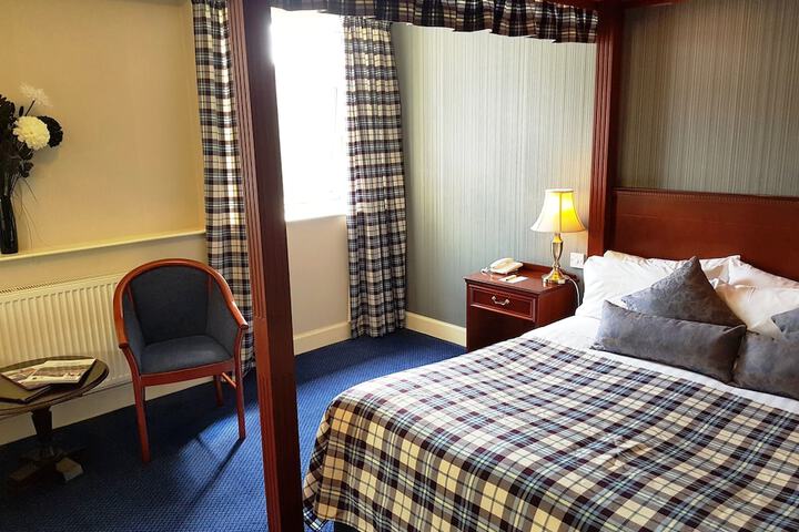 Room 26 of 118