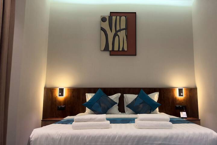 Room 30 of 32