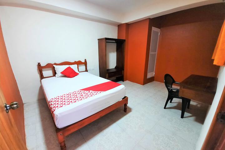 Room 18 of 25