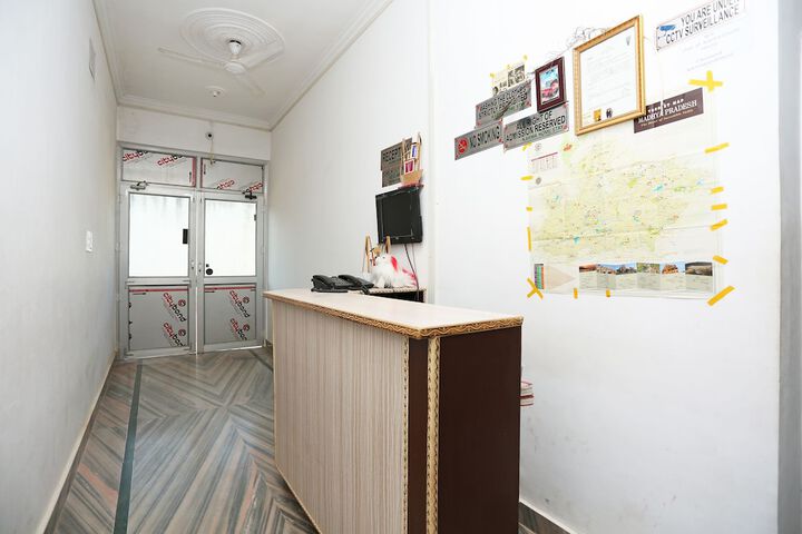 OYO 25043 Hotel Karma