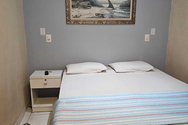 Room 6 of 63