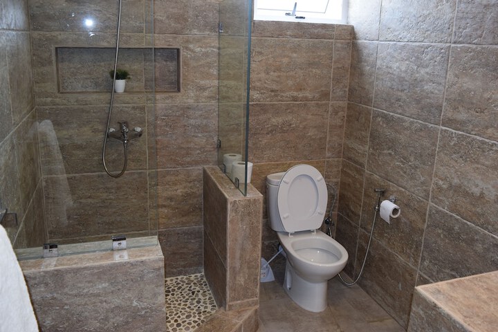 Room 16 of 20