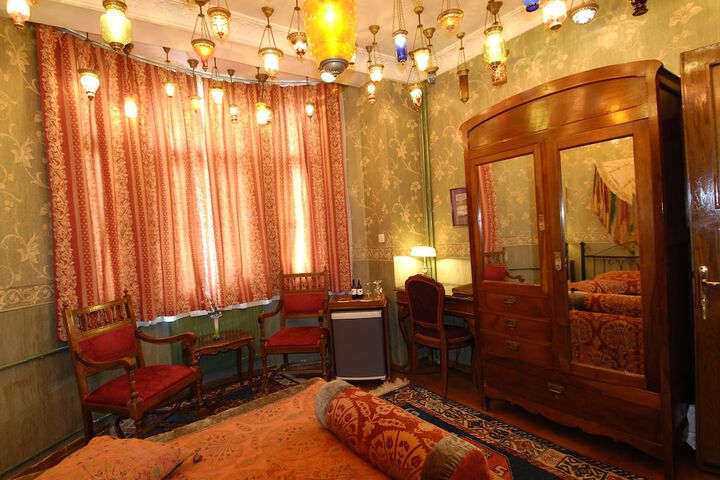 Room 4 of 54