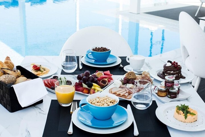Breakfast/Coffee Service 38 of 48