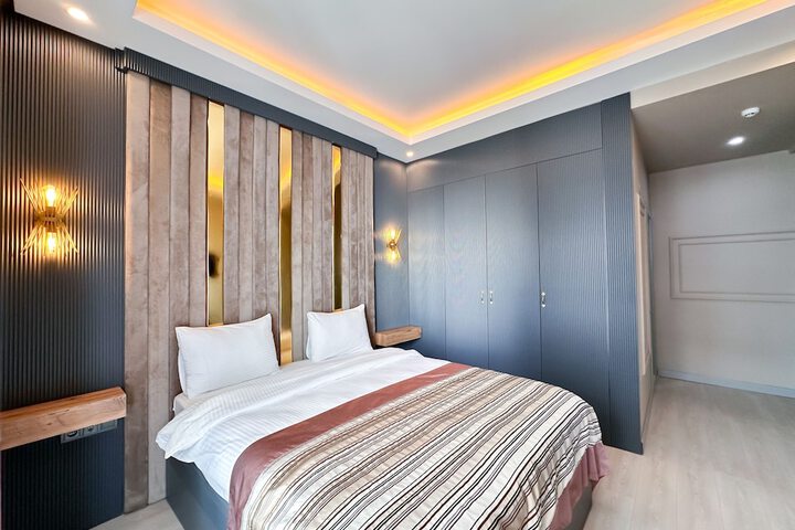 Room 17 of 42