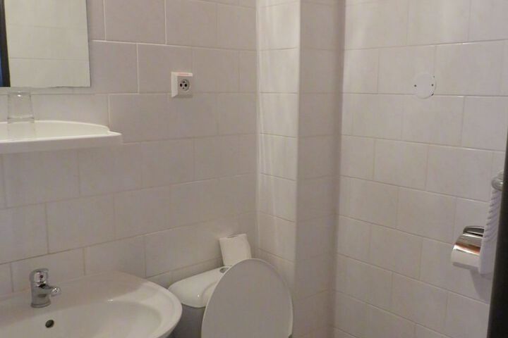 Room 26 of 31