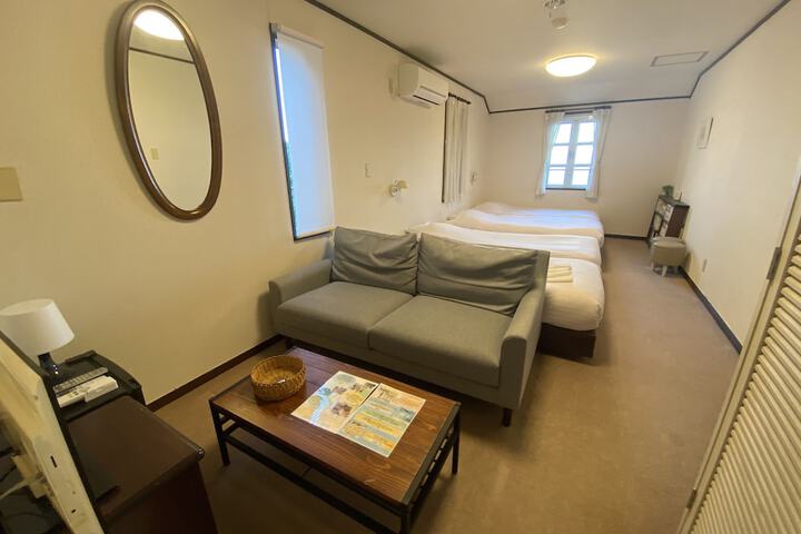 Room 10 of 23