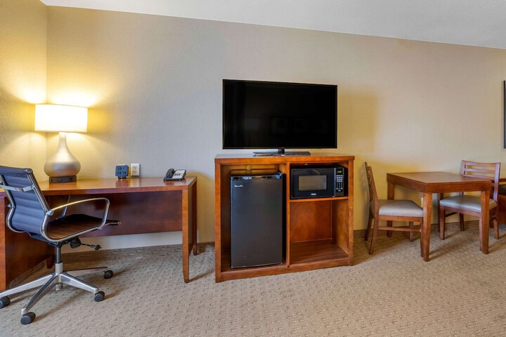 Room 25 of 48