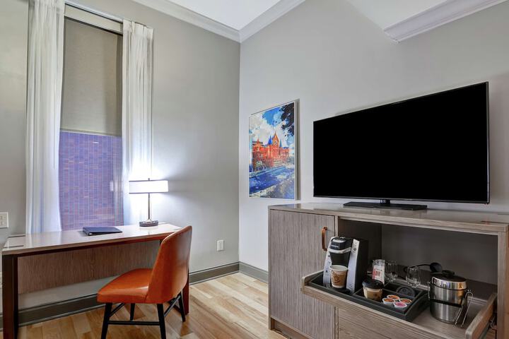 In-room business center