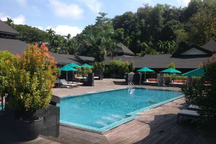 Pool Hotel