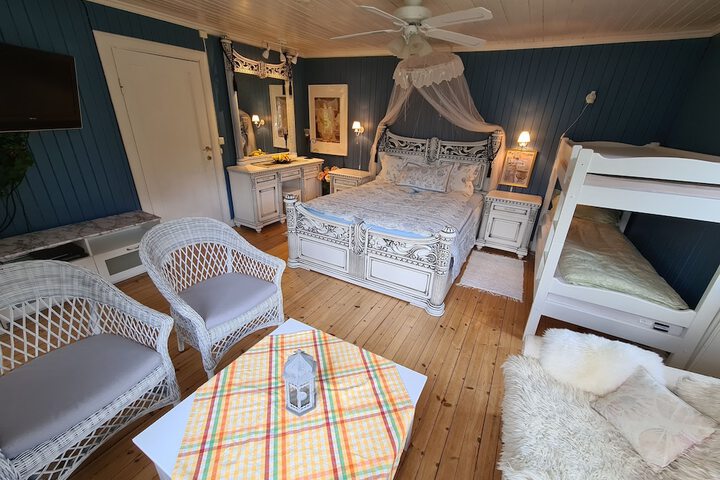 Room 9 of 55