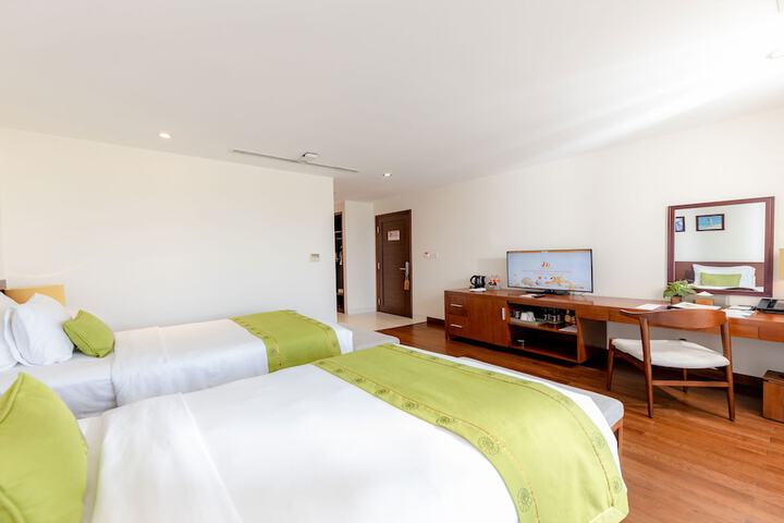 Room 15 of 138