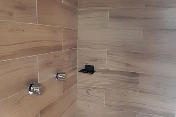 Room 25 of 42