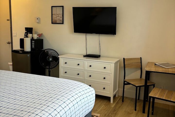 Room 15 of 155