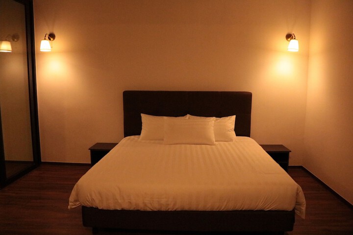 Room 21 of 46