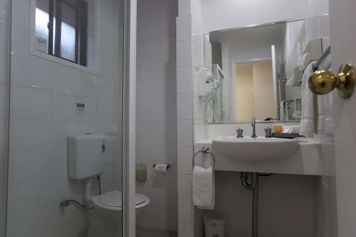 Room 86 of 121