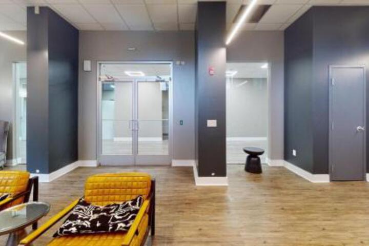 Cozy 1br Apartment With Gym &  Pool in Philadelphia, NJ