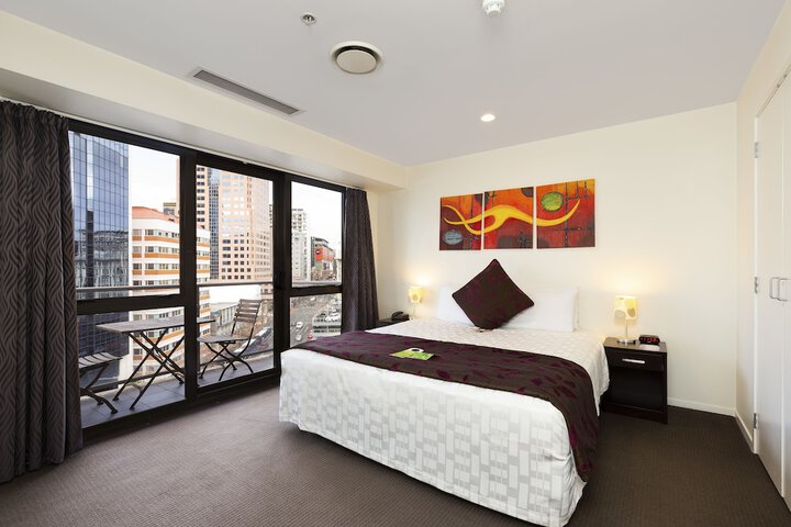 Room 10 of 39