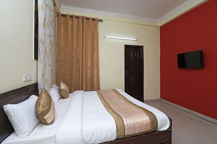 OYO 10747 Vashu Residency