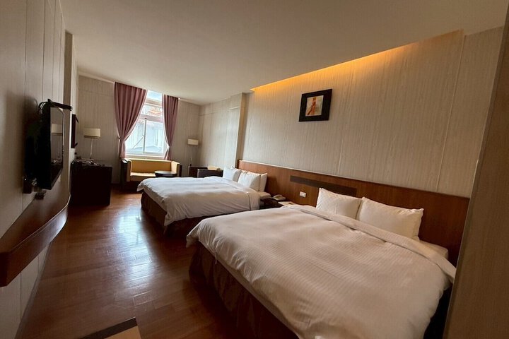 Room 33 of 70