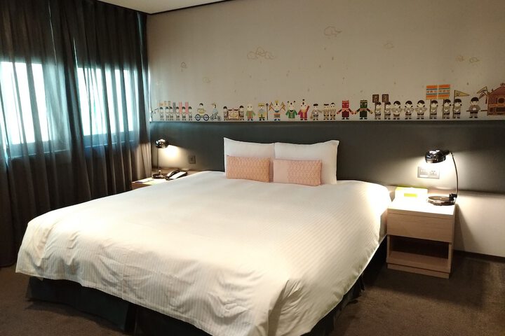 Room 37 of 92