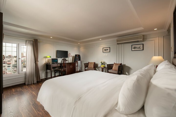 Room 26 of 100