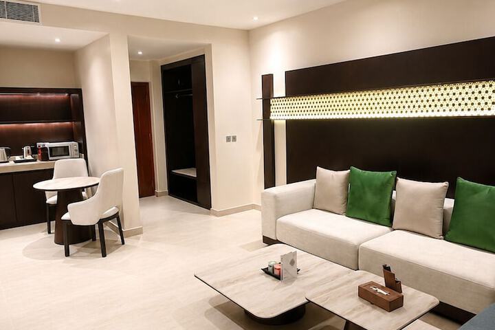 Room 28 of 64