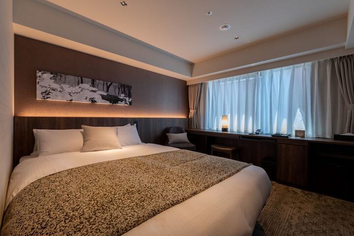 Room 5 of 40