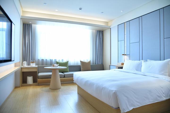 Room 7 of 34
