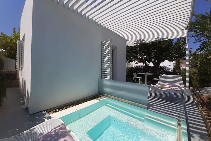 Hot Tub 159 of 283