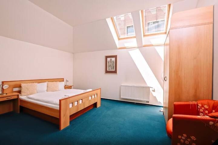 Room 7 of 85