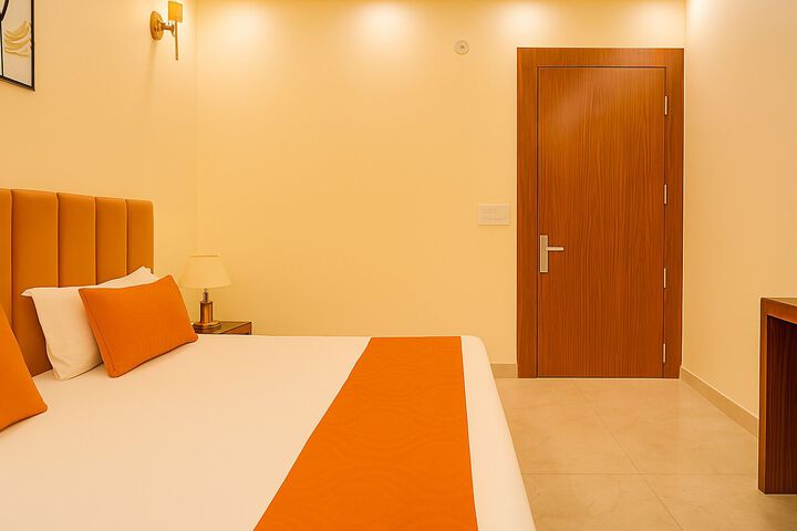Room 9 of 10