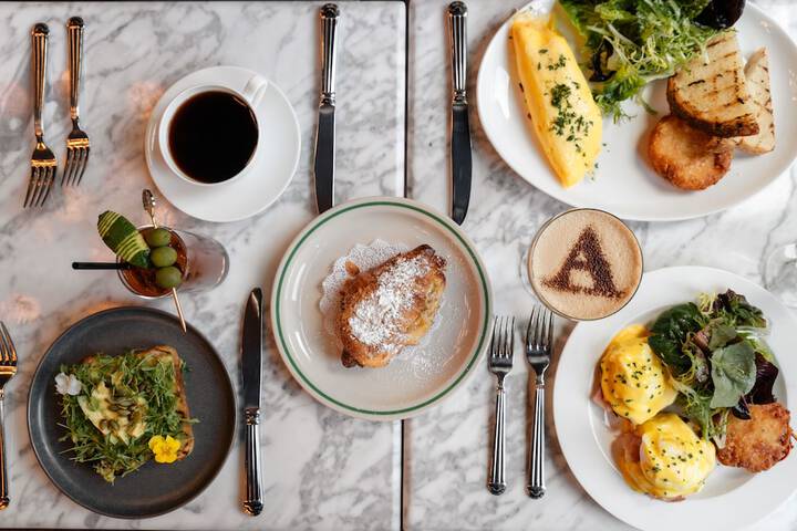 Breakfast/Coffee Service 19 of 27