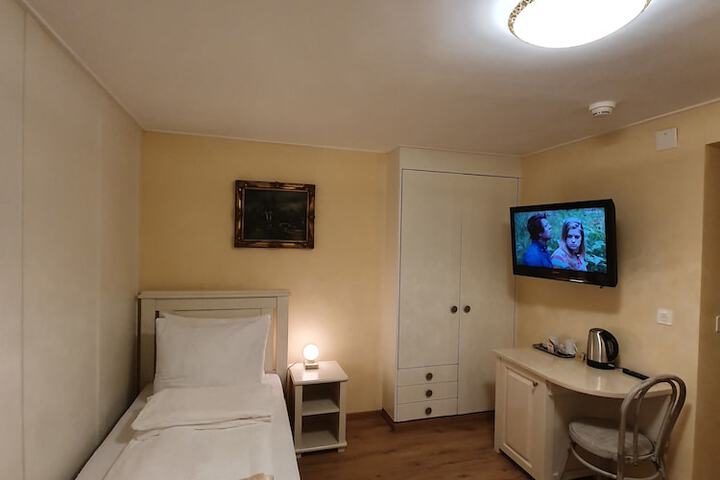Room 40 of 266