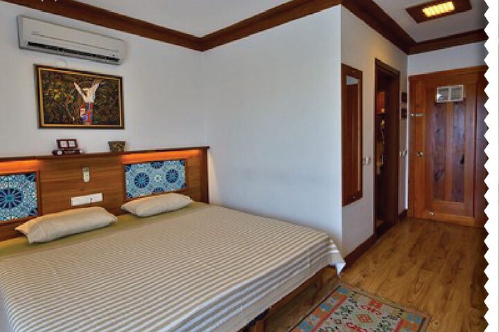 Room 3 of 30