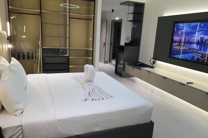 Room 26 of 191