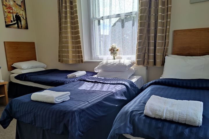 Room 27 of 49