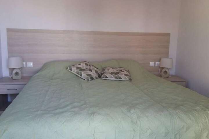 Room 4 of 17