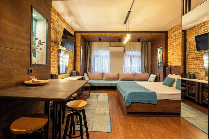 Room 32 of 186