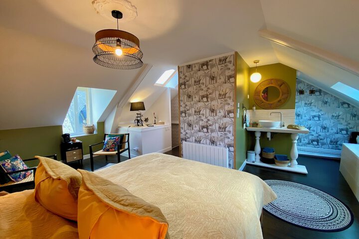 Room 19 of 35