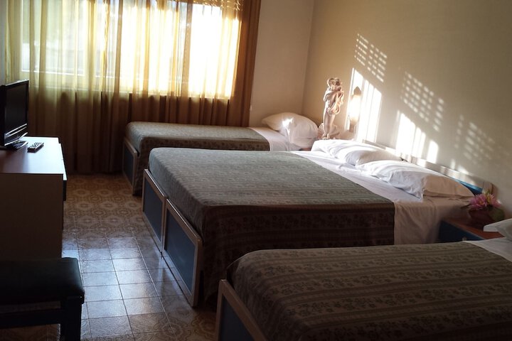 Room 12 of 31
