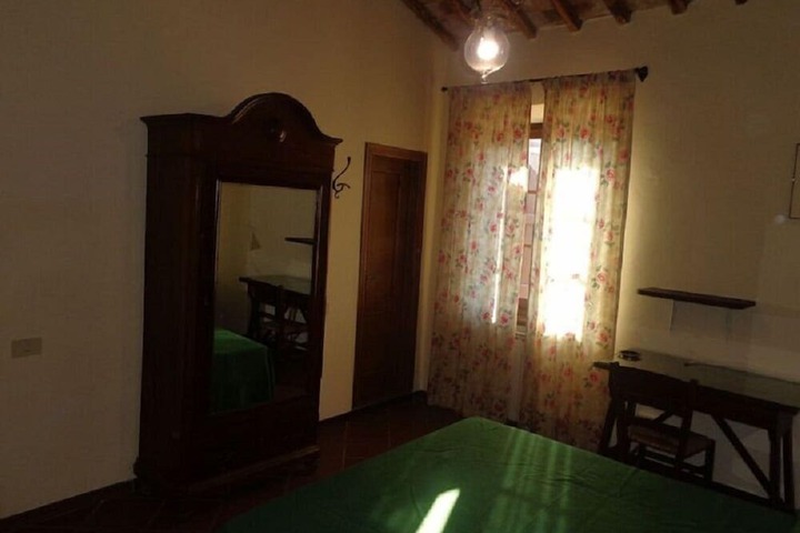 Room 15 of 16