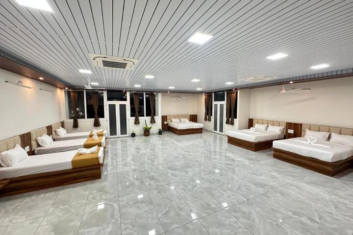 A Mountain view family suite by SS Luxury Comforts