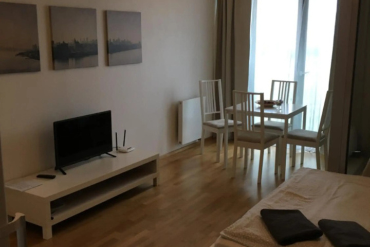Room 5 of 12