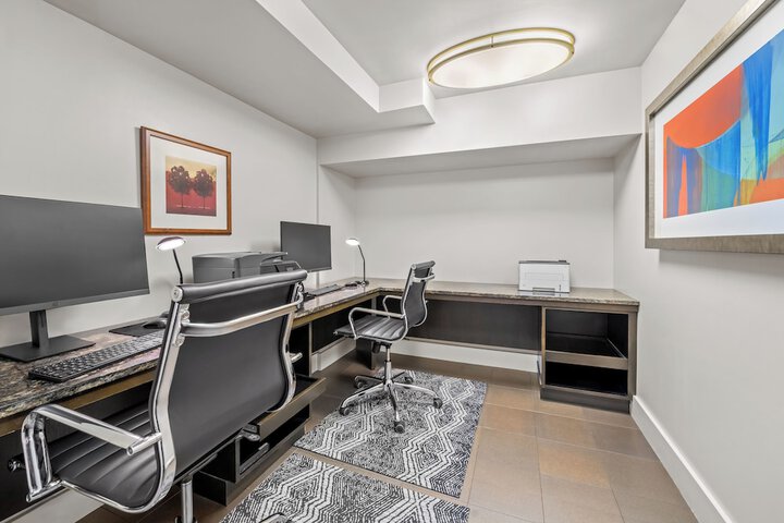 Business Center 149 of 166