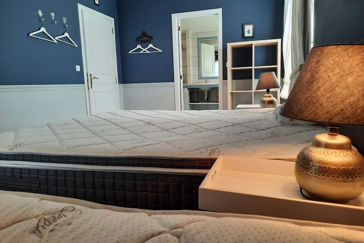 Room 6 of 20