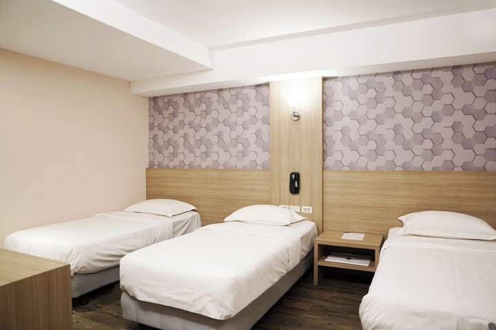 Room 28 of 45