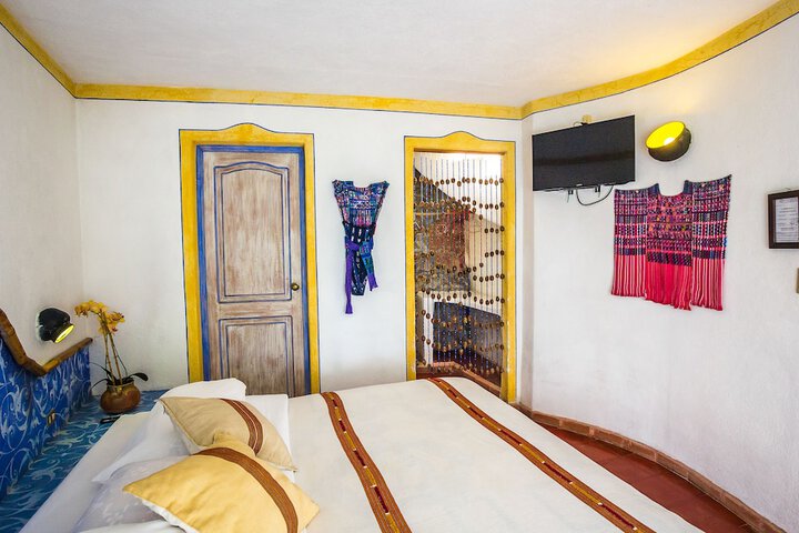 Room 6 of 49