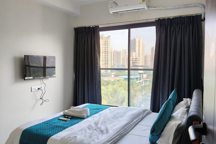 Room 6 of 17