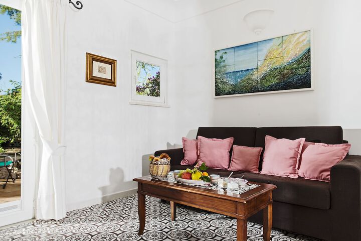 Room 3 of 35